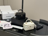 シャネルバッグ CHANEL 2025新作 化粧ポーチ