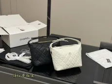 シャネルバッグ CHANEL 2025新作 ハンドチェーンバッグ