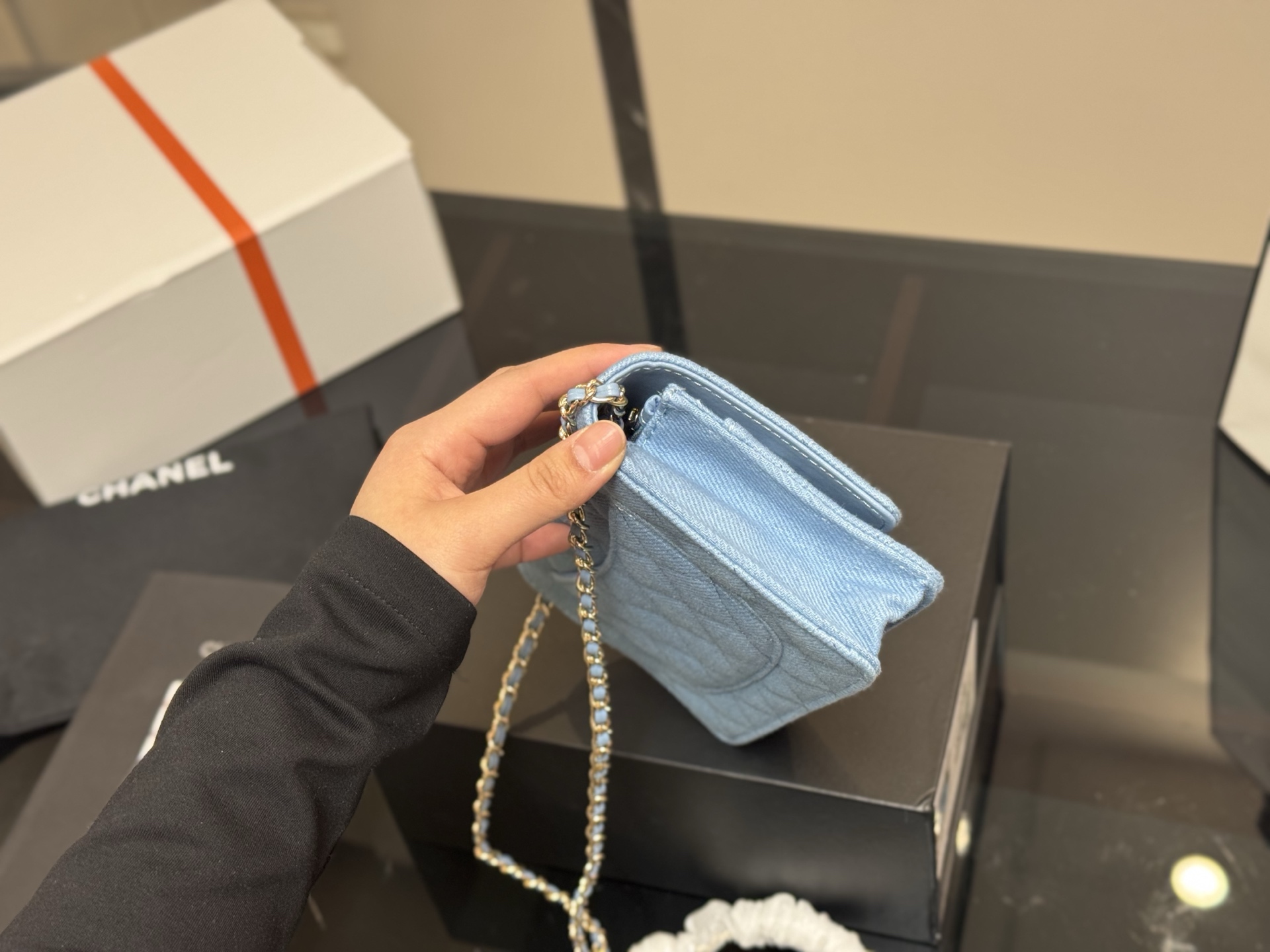 シャネルバッグ CHANEL 2025新作 ハンドバッグ