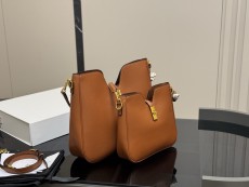 セリーヌバッグ CELINE 2025新作 トートバッグ