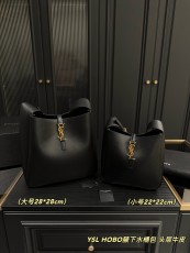 サンローランバッグ Yves Saint Laurent 2025新作 バケットバッグ