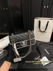 シャネルバッグ CHANEL 2025新作 チェーンバッグ