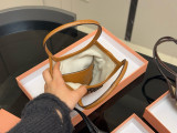 ミュウミュウバッグ Miu Miu 2025新作 トートバッグ
