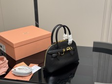 ミュウミュウバッグ Miu Miu 2025新作 ハンドバッグ