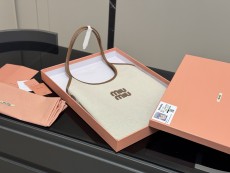 ミュウミュウバッグ Miu Miu 2025新作 トートバッグ