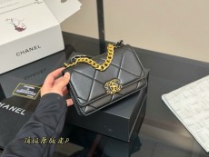 シャネルバッグ CHANEL 2025新作 ハンドバッグ