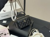 シャネルバッグ CHANEL 2025新作 化粧ポーチ