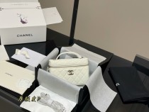 シャネルバッグ CHANEL 2025新作 ショルダーバッグ