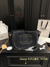 シャネルバッグ CHANEL 2025新作 チェーンバッグ