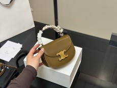 セリーヌバッグ CELINE 2025新作 小さなハンドバッグ