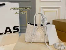 ボッテガヴェネタバッグ BOTTEGA VENETA 2025新作 トートバッグ