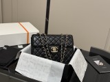 シャネルバッグ CHANEL 2025新作 チェーンバッグ