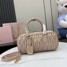 ミュウミュウバッグ Miu Miu 高品質 2025新作 クロスボディバッグ