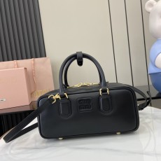 ミュウミュウバッグ Miu Miu 高品質 2025新作 クロスボディバッグ