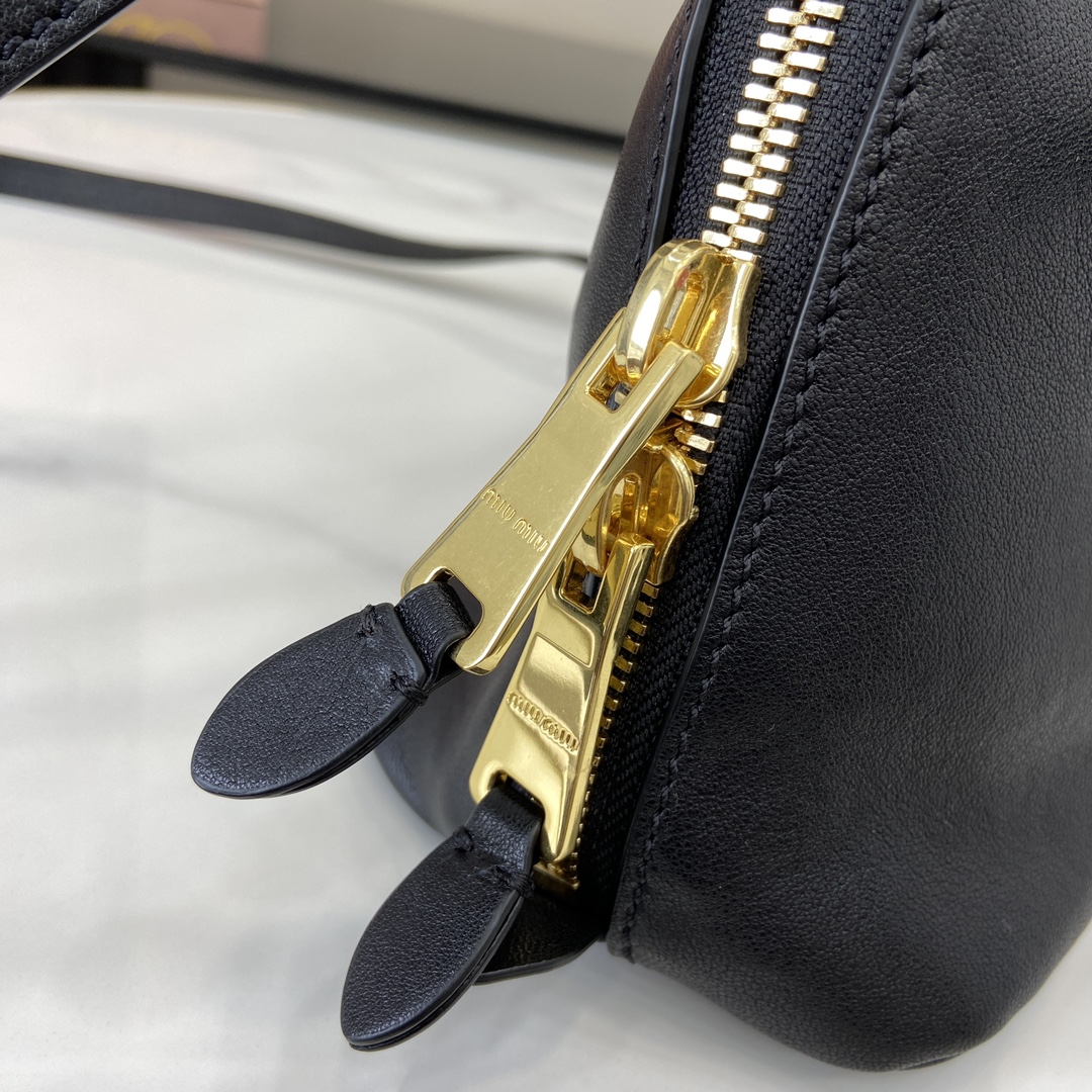 ミュウミュウバッグ Miu Miu 高品質 2025新作 ハンドバッグ