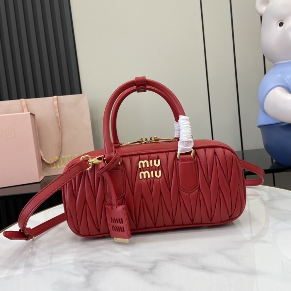 ミュウミュウバッグ Miu Miu 高品質 2025新作 クロスボディバッグ