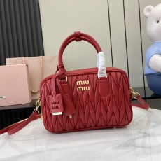 ミュウミュウバッグ Miu Miu 高品質 2025新作 クロスボディバッグ