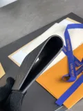 ルイヴィトンバッグ LOUIS VUITTON 高品質 2025新作 パスポートホルダー M64411