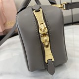 ミュウミュウバッグ Miu Miu 高品質 2025新作 クロスボディバッグ
