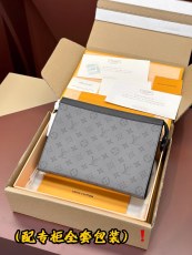 ルイヴィトンバッグ LOUIS VUITTON 高品質 2025新作 クラッチ M69535