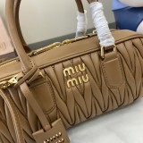 ミュウミュウバッグ Miu Miu 高品質 2025新作 クロスボディバッグ