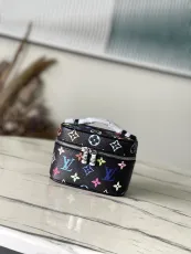 ルイヴィトンバッグ LOUIS VUITTON 高品質 2025新作 化粧ポーチ M14033