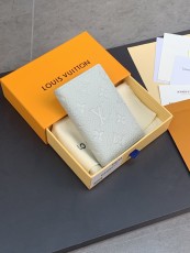 ルイヴィトン財布 LOUIS VUITTON 高品質 2025新作 財布 M82560