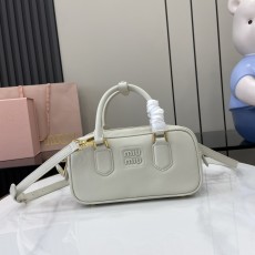 ミュウミュウバッグ Miu Miu 高品質 2025新作 クロスボディバッグ