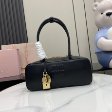 ミュウミュウバッグ Miu Miu 高品質 2025新作 ショルダーバッグ