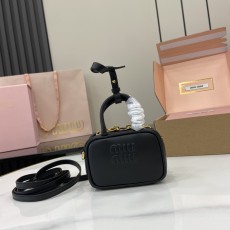 ミュウミュウバッグ Miu Miu 高品質 2025新作 ブリーフケース