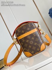 ルイヴィトンバッグ LOUIS VUITTON 高品質 2025新作 クロスボディバッグ M14013