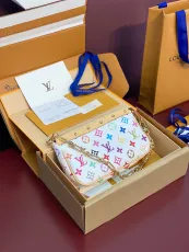ルイヴィトンバッグ LOUIS VUITTON 高品質 2025新作 アンダーアームバッグ M13404