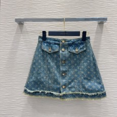 ロエベ服 LOEWE 2025新作 短いスカート