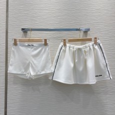 ミュウミュウ服 Miu Miu 2025新作 ショートパンツ
