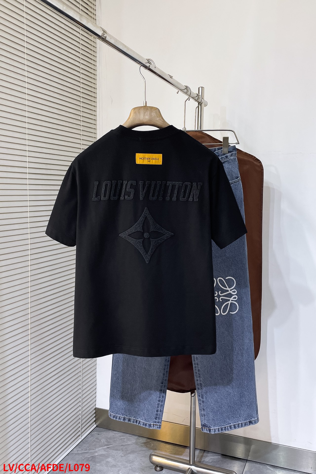 ルイヴィトン服 LOUIS VUITTON 2025新作 半袖Tシャツ