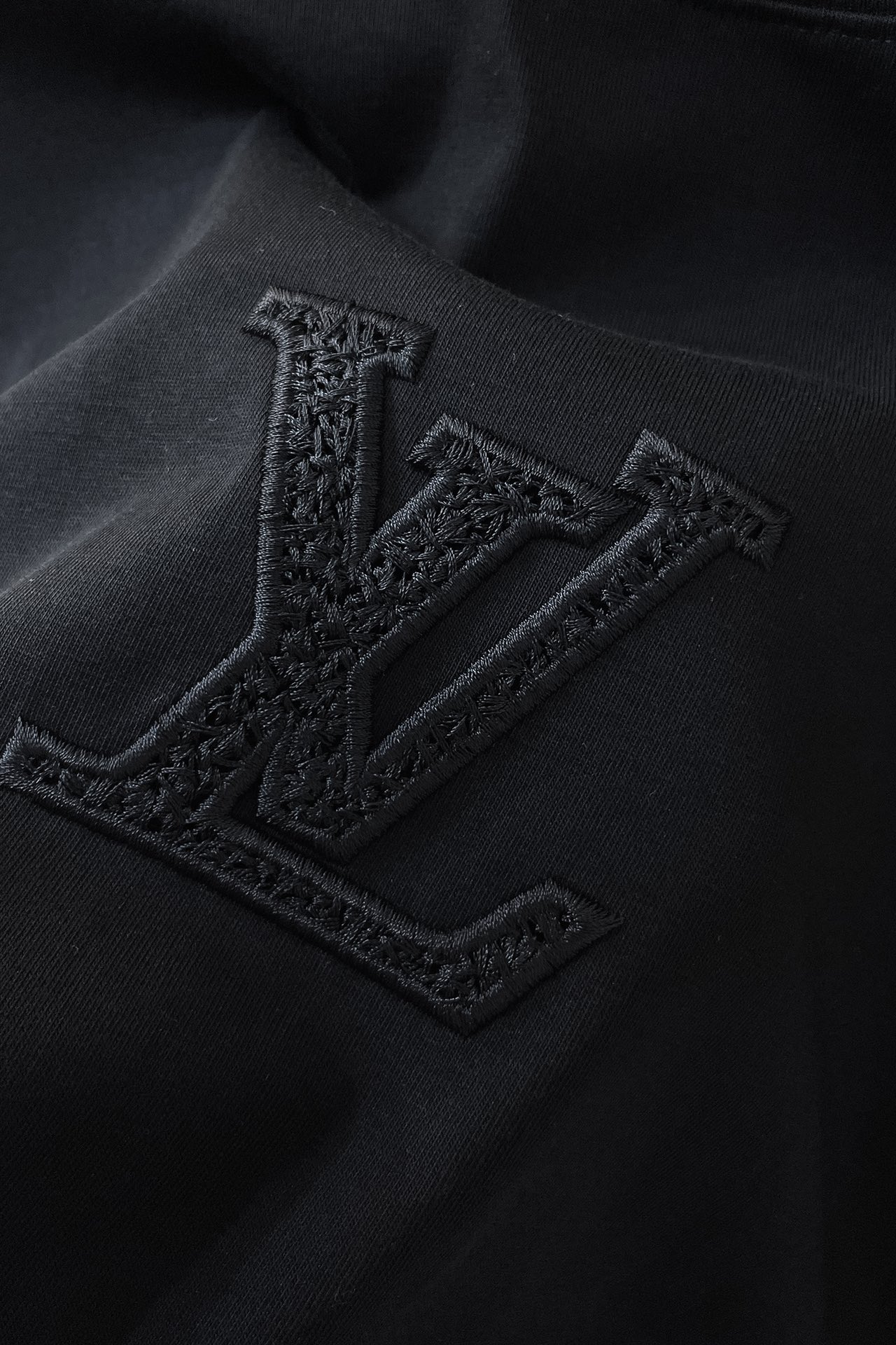 ルイヴィトン服 LOUIS VUITTON 2025新作 半袖Tシャツ