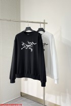 ARCTERYX服 ARCTERYX 2025新作 クルーネックスウェットシャツ