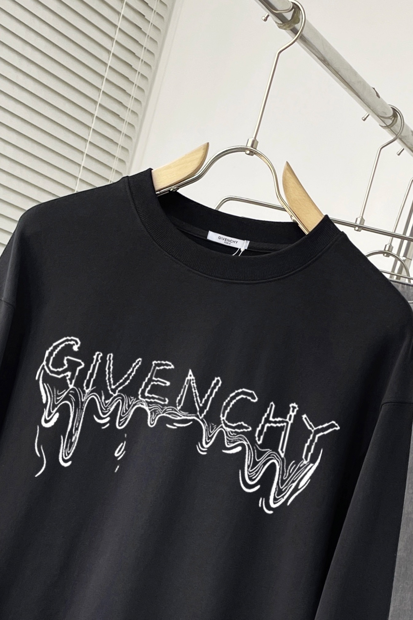 ジバンシィ服 GIVENCHY 2025新作 クルーネックスウェットシャツ