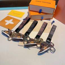 ルイヴィトンキーホルダー LOUIS VUITTON 2025新作 キーホルダー
