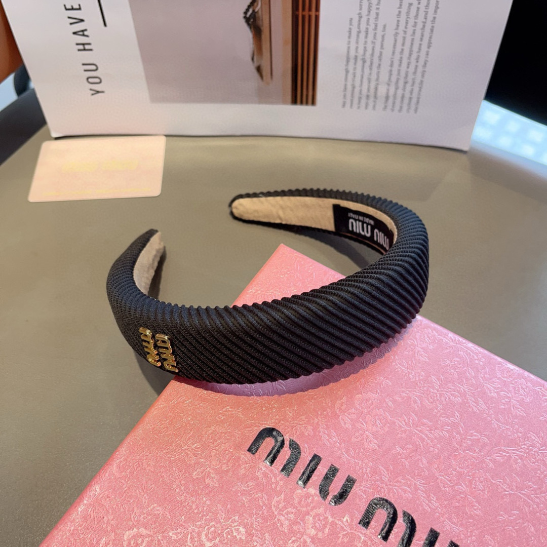 ミュウミュウカチューシャ Miu Miu 2025新作 カチューシャ