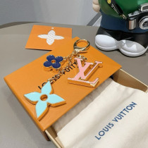 ルイヴィトンキーホルダー LOUIS VUITTON 2025新作 キーホルダー ルイヴィトンキーホルダー LOUIS VUITTON 2025新作 キーホルダー