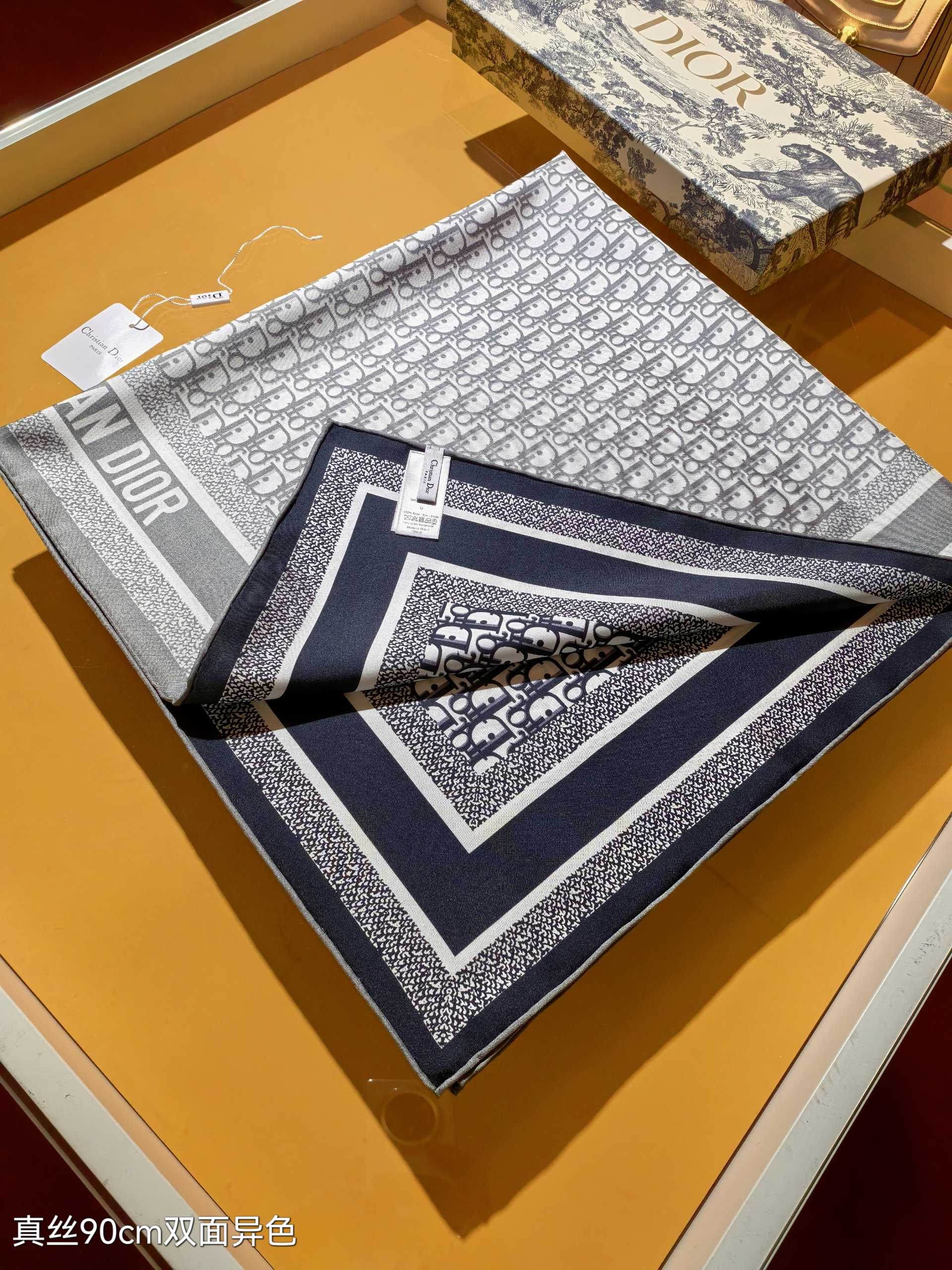 グッチマフラー GUCCI 2025新作 マフラー