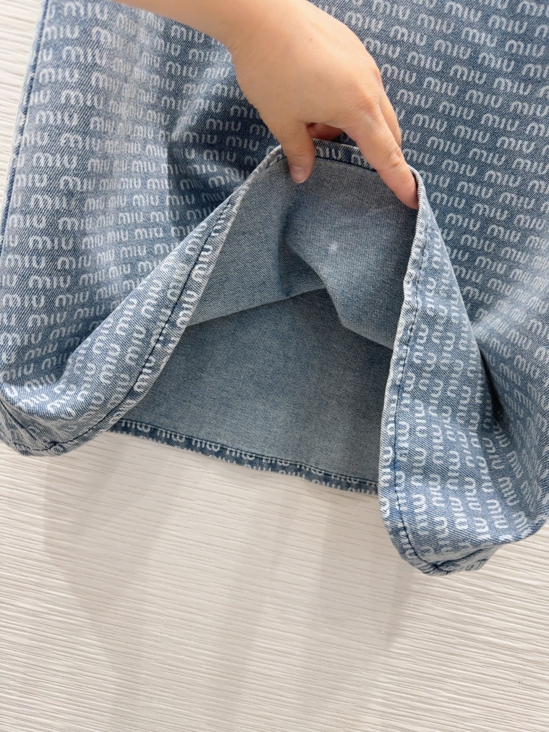 ミュウミュウ服 Miu Miu 2025新作 デニムスカート
