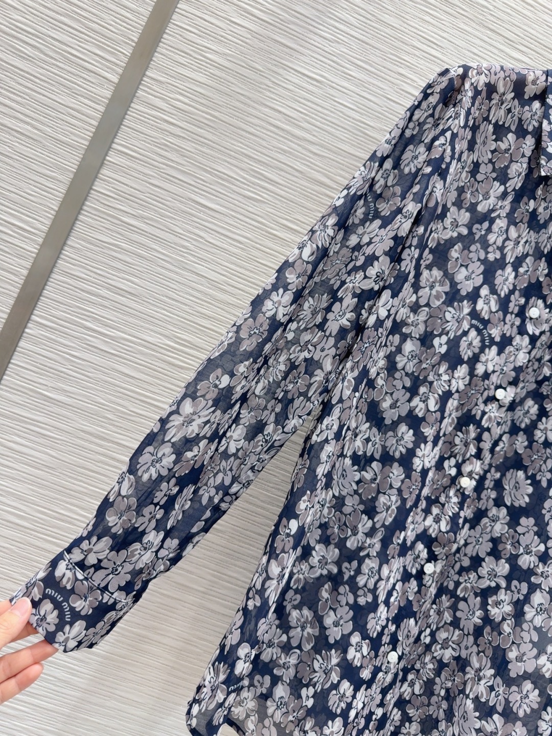 ミュウミュウ服 Miu Miu 2025新作 シャツ