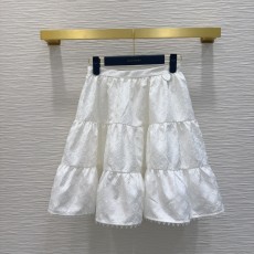 ルイヴィトン服 LOUIS VUITTON 2025新作 スカート