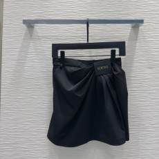 ロエベ服 LOEWE 2025新作 短いスカート