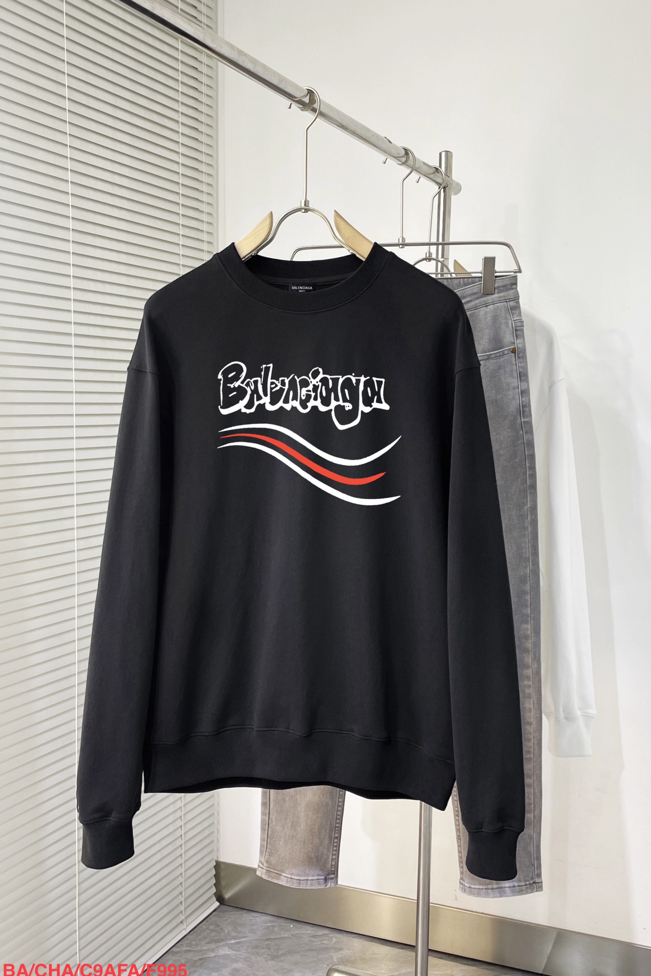 バレンシアガ服 BALENCIAGA 2025新作 クルーネックスウェットシャツ