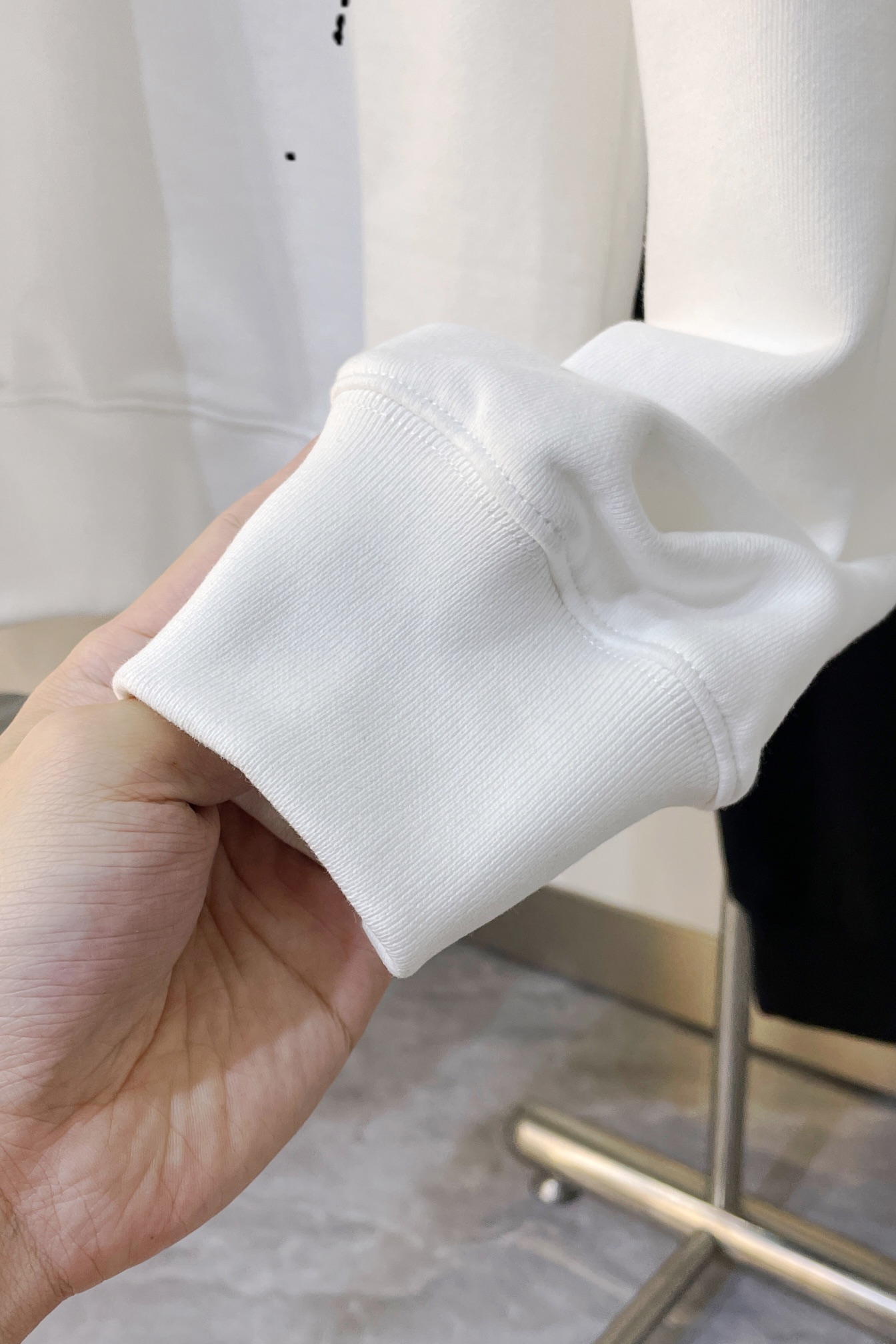 プラダ服 PRADA 2025新作 クルーネックスウェットシャツ