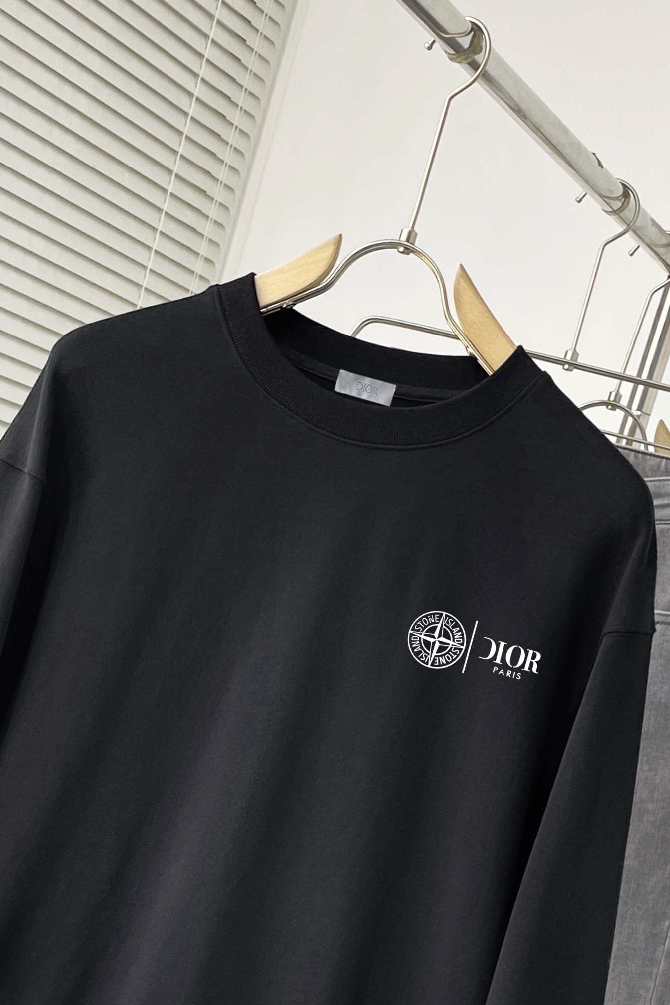 ディオール服 DIOR 2025新作 クルーネックスウェットシャツ