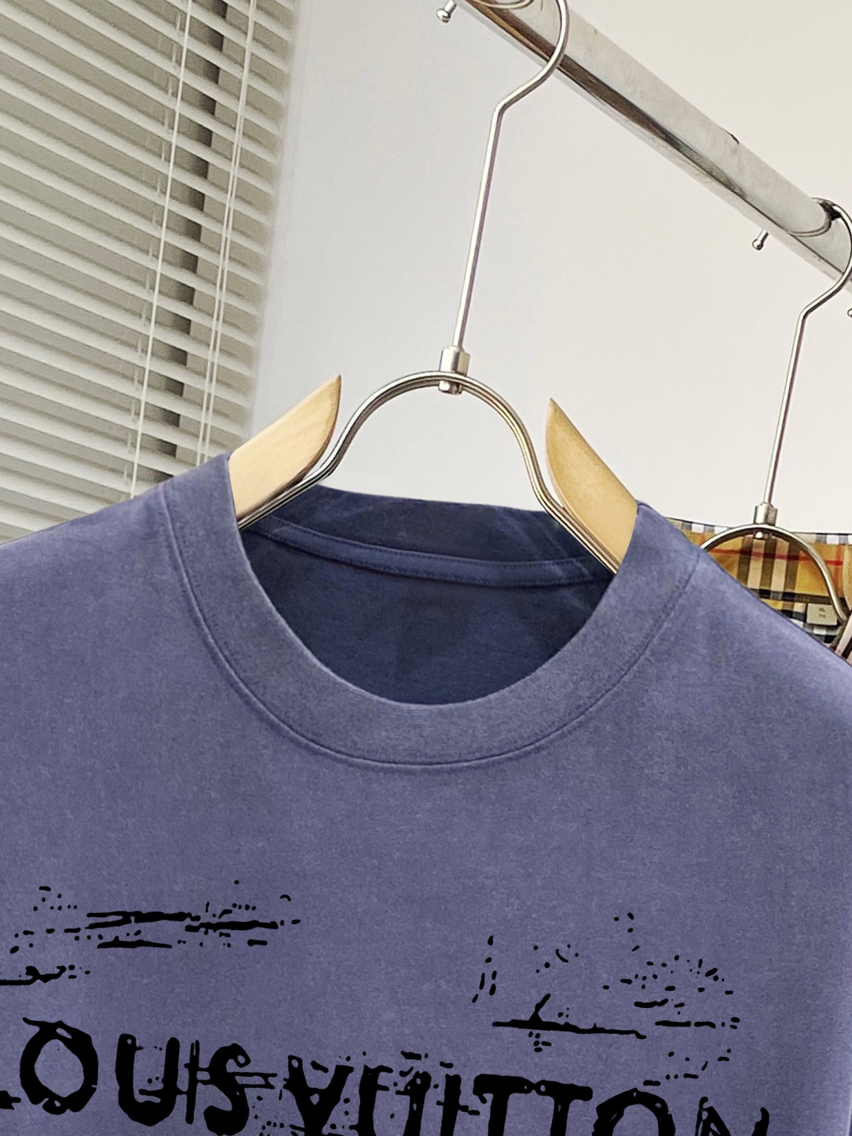 ルイヴィトン服 LOUIS VUITTON 2025新作 半袖Tシャツ